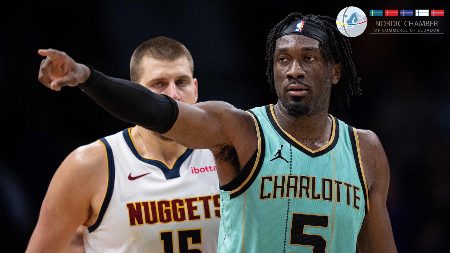 Los Lakers fichan al pívot Mark Williams en un arriesgado intercambio con Charlotte Hornets